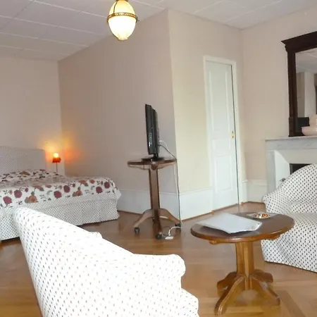 Le Petit Bonneval Hotel