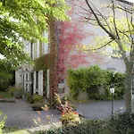 Hotel Le Petit Bonneval Perignat-les-Sarlieve