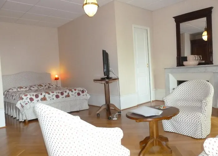 Le Petit Bonneval Hotel