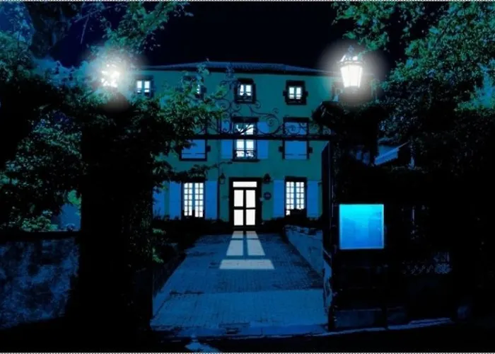 Le Petit Bonneval Hotel